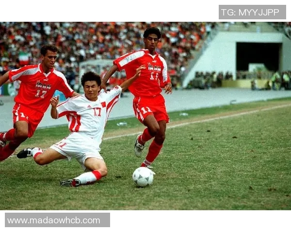 深入分析北京足球队防守战术的独特风格与执行效果